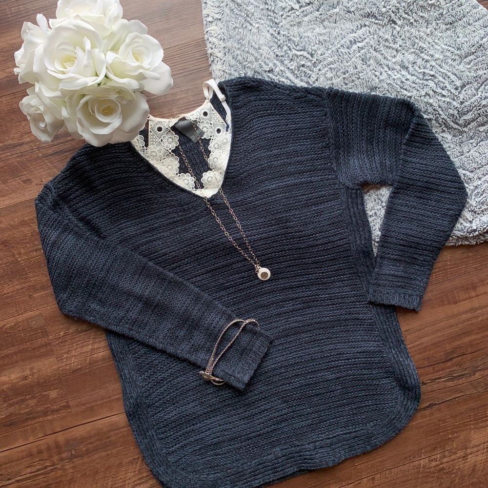Navy American Eagle light sweater